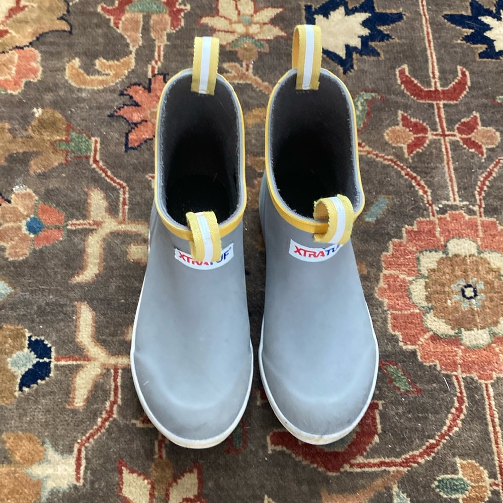 Kids Grey Boots